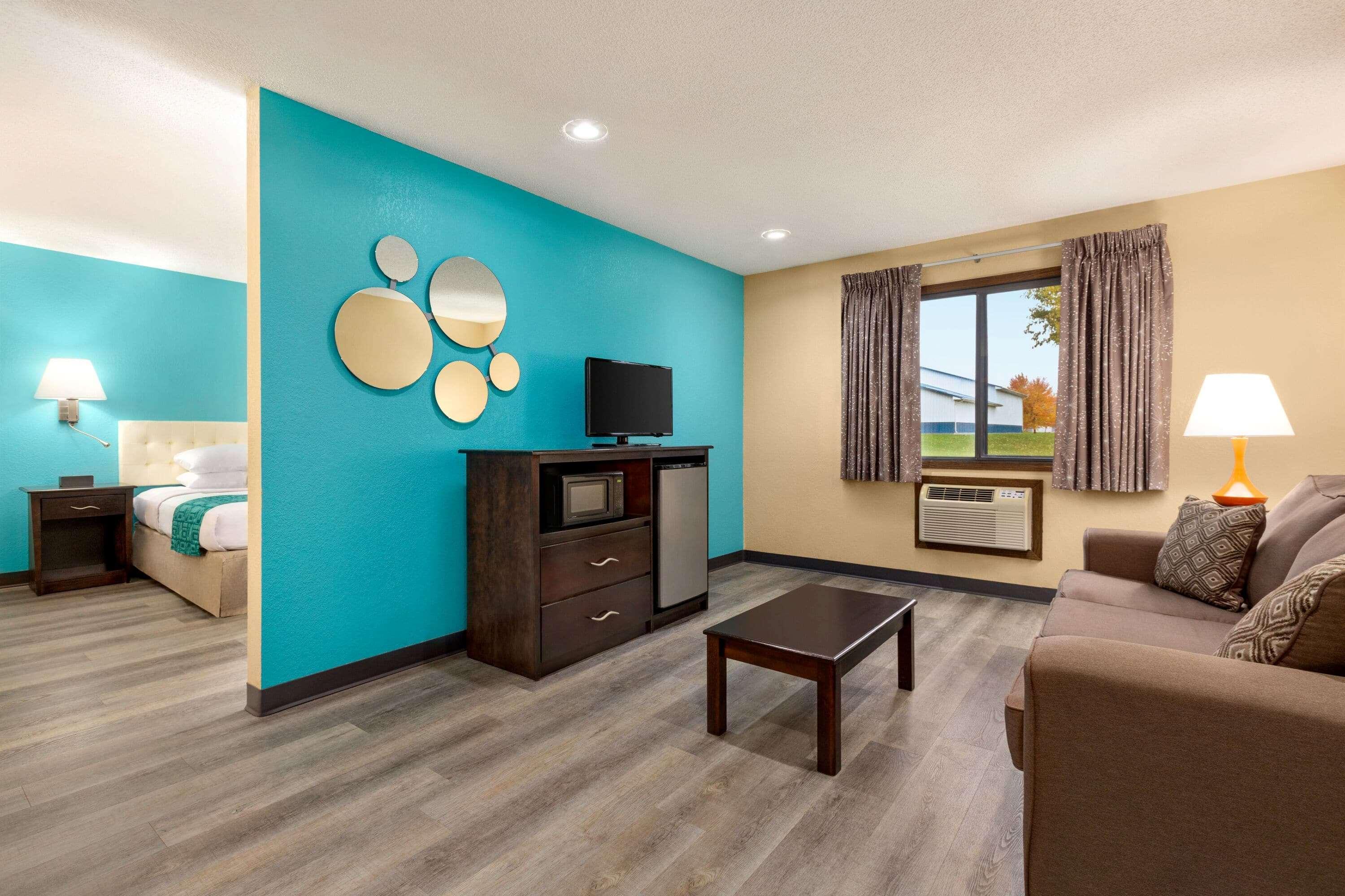 Howard Johnson By Wyndham Waterloo/Cedar Falls Εξωτερικό φωτογραφία