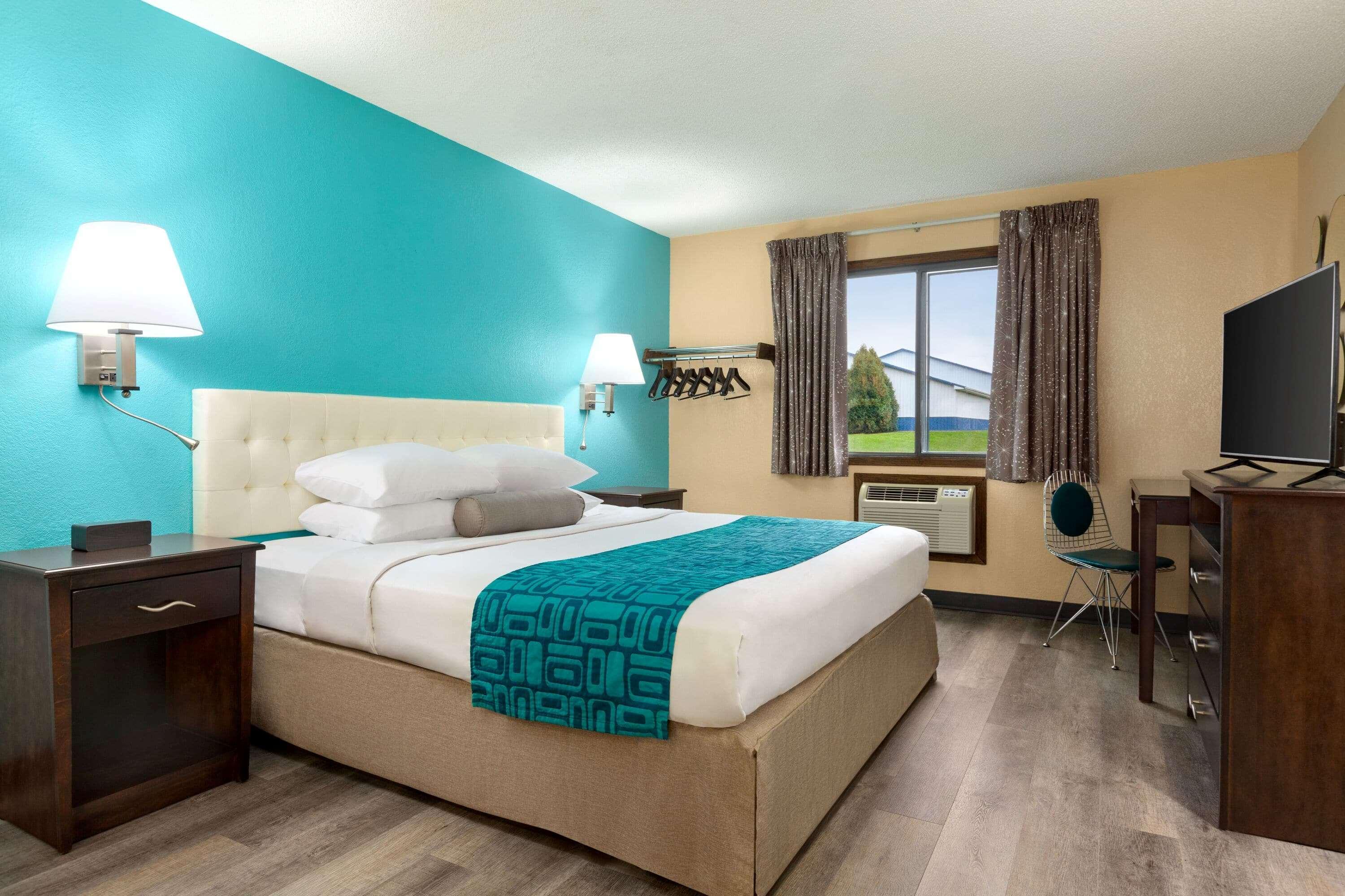 Howard Johnson By Wyndham Waterloo/Cedar Falls Εξωτερικό φωτογραφία